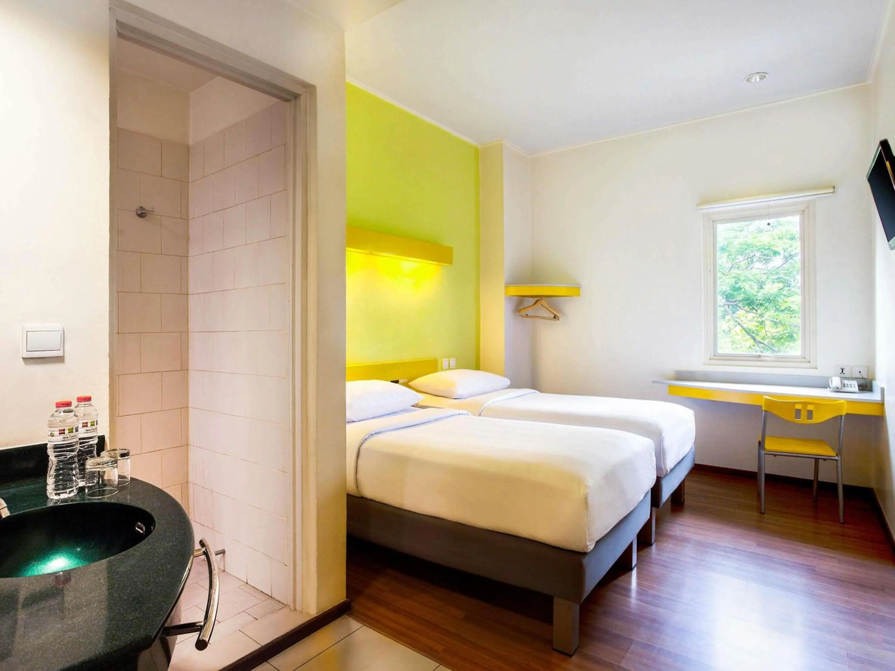 Bedroom, Bed in Ibis Budget Jakarta Menteng