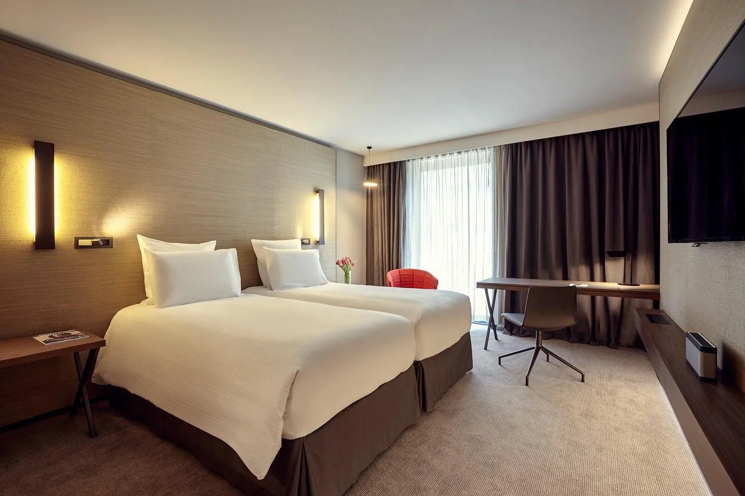 Bedroom, Bed in Pullman Paris Roissy Cdg Airport