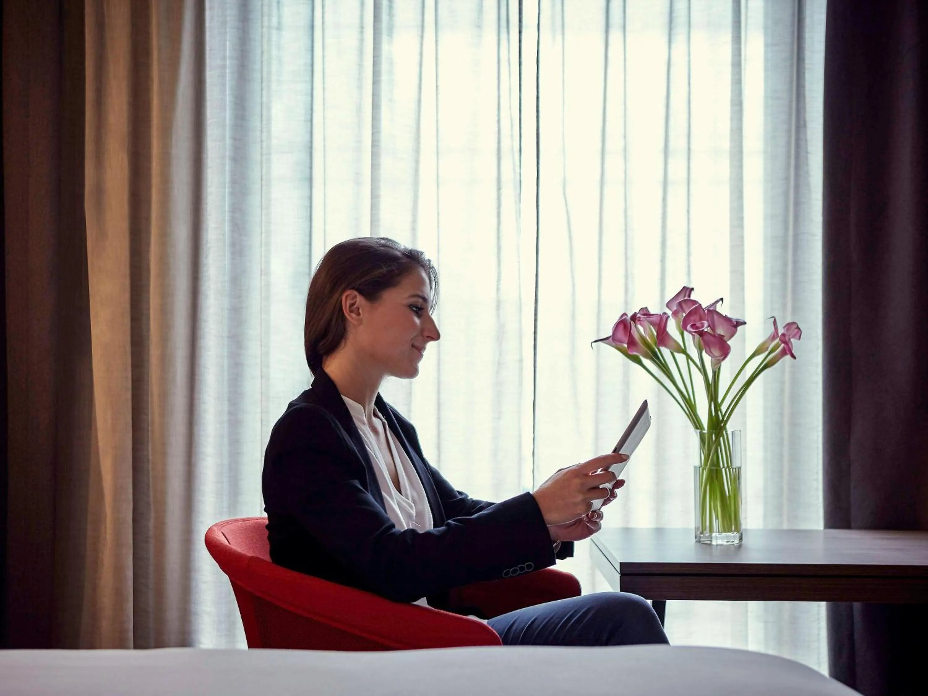 Bedroom in Pullman Paris Roissy Cdg Airport