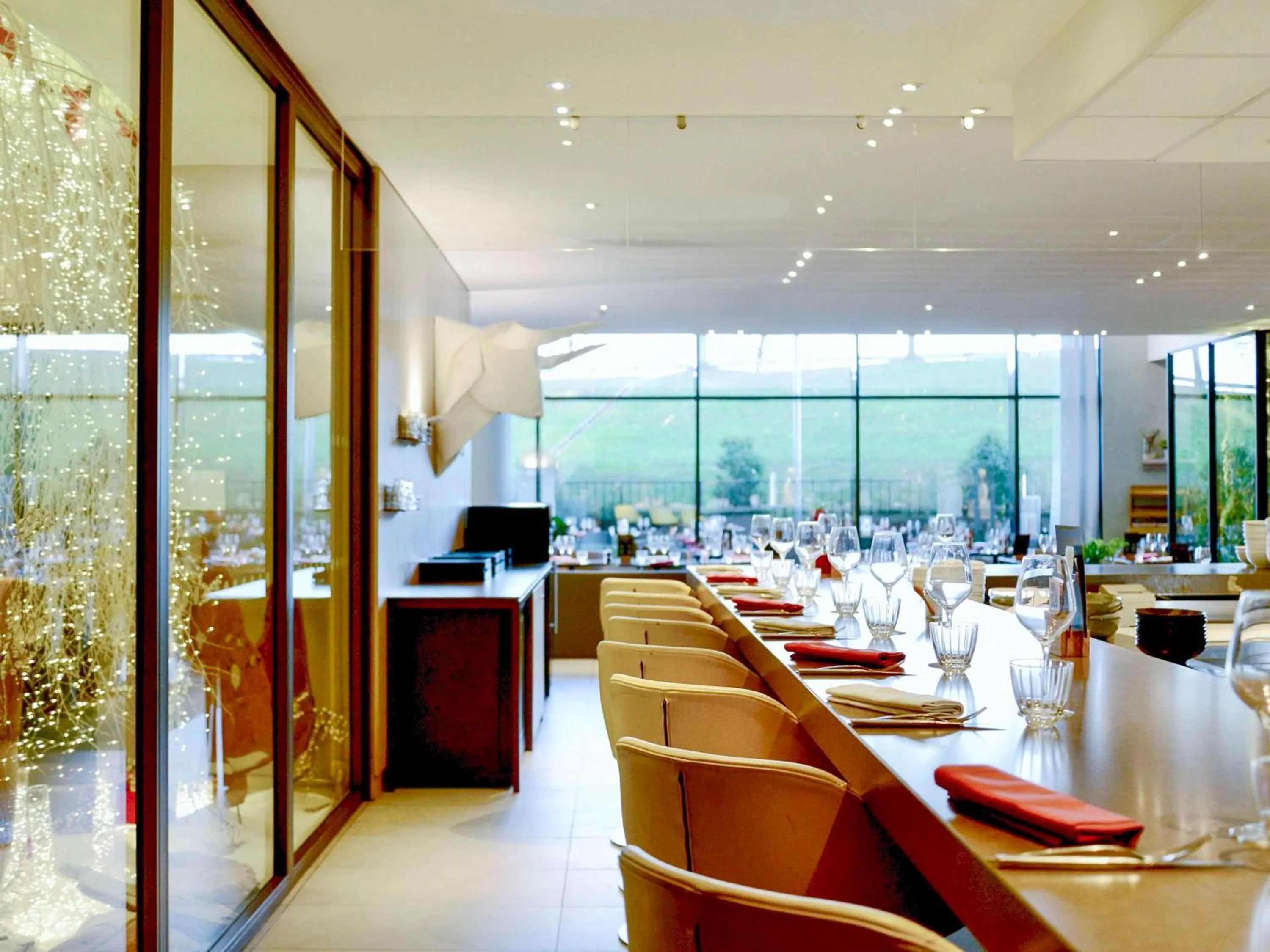 Restaurant/places to eat in Pullman Paris Roissy Cdg Airport