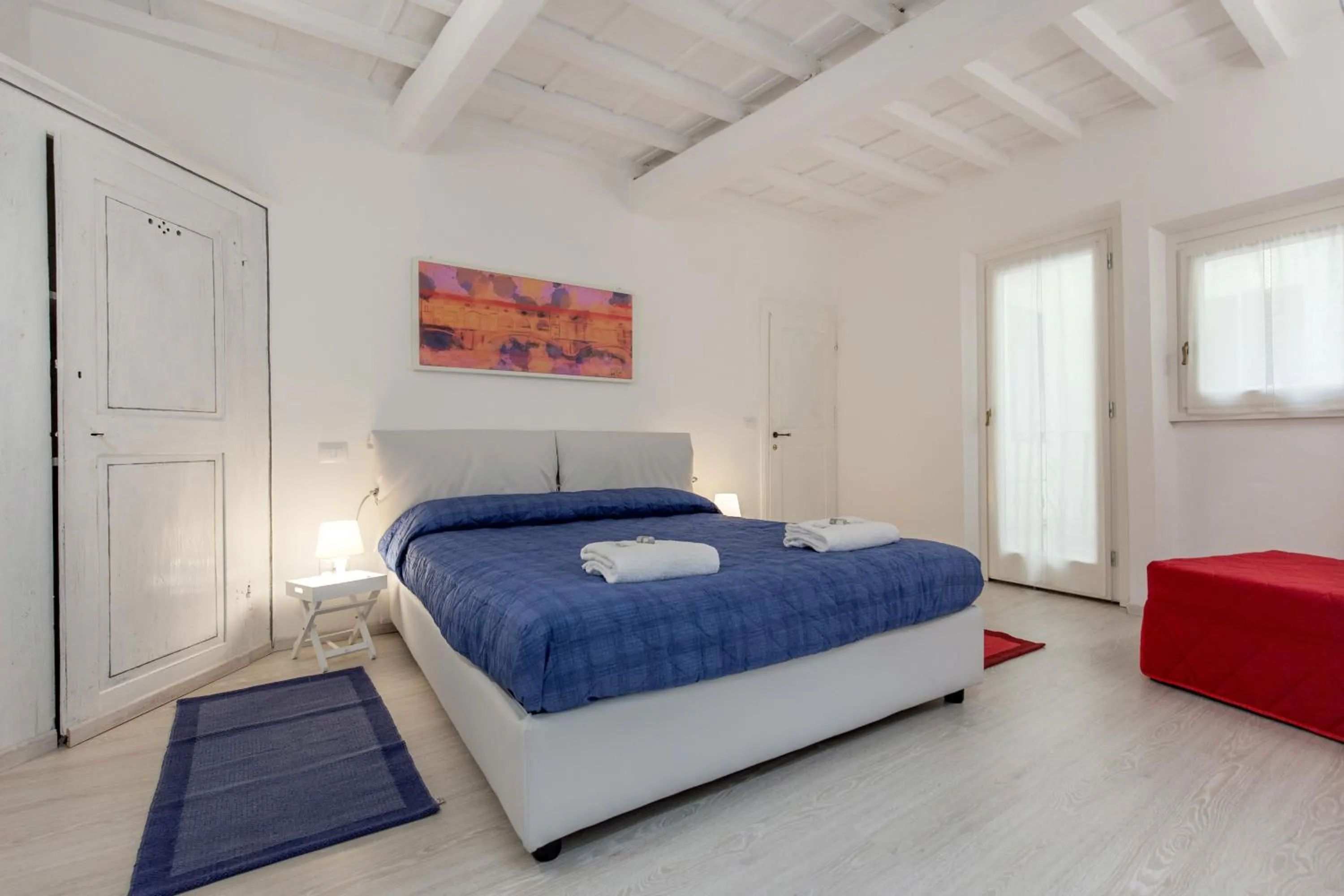 Bedroom, Bed in Friends Of Florence