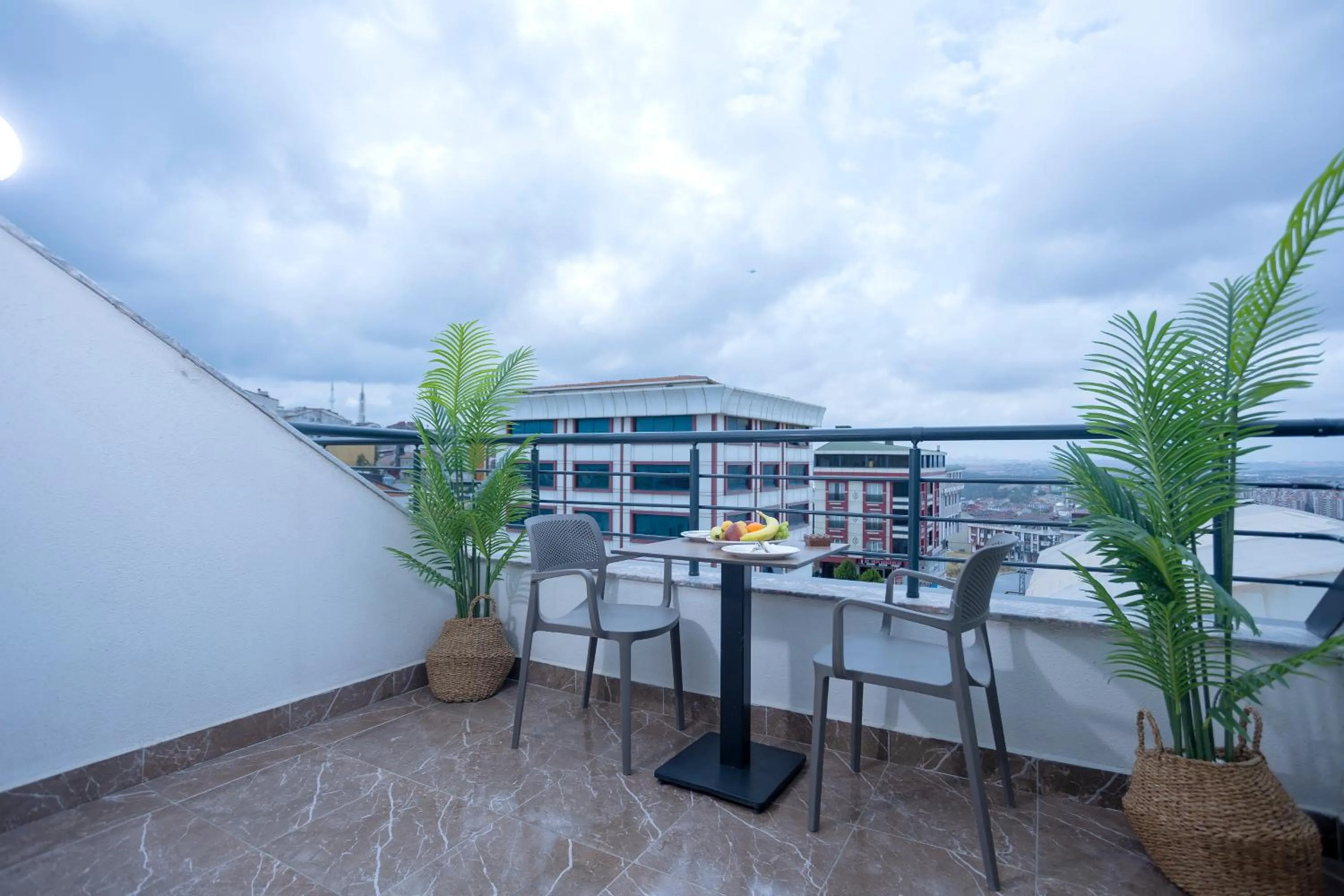 Balcony/Terrace in Bulton Hotel Airport