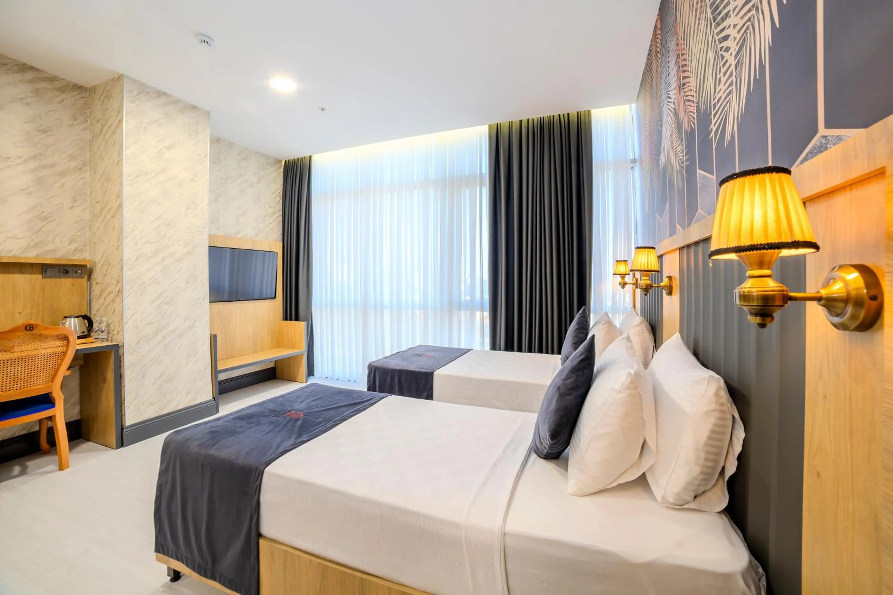 Family, Bed in Bulton Hotel Airport