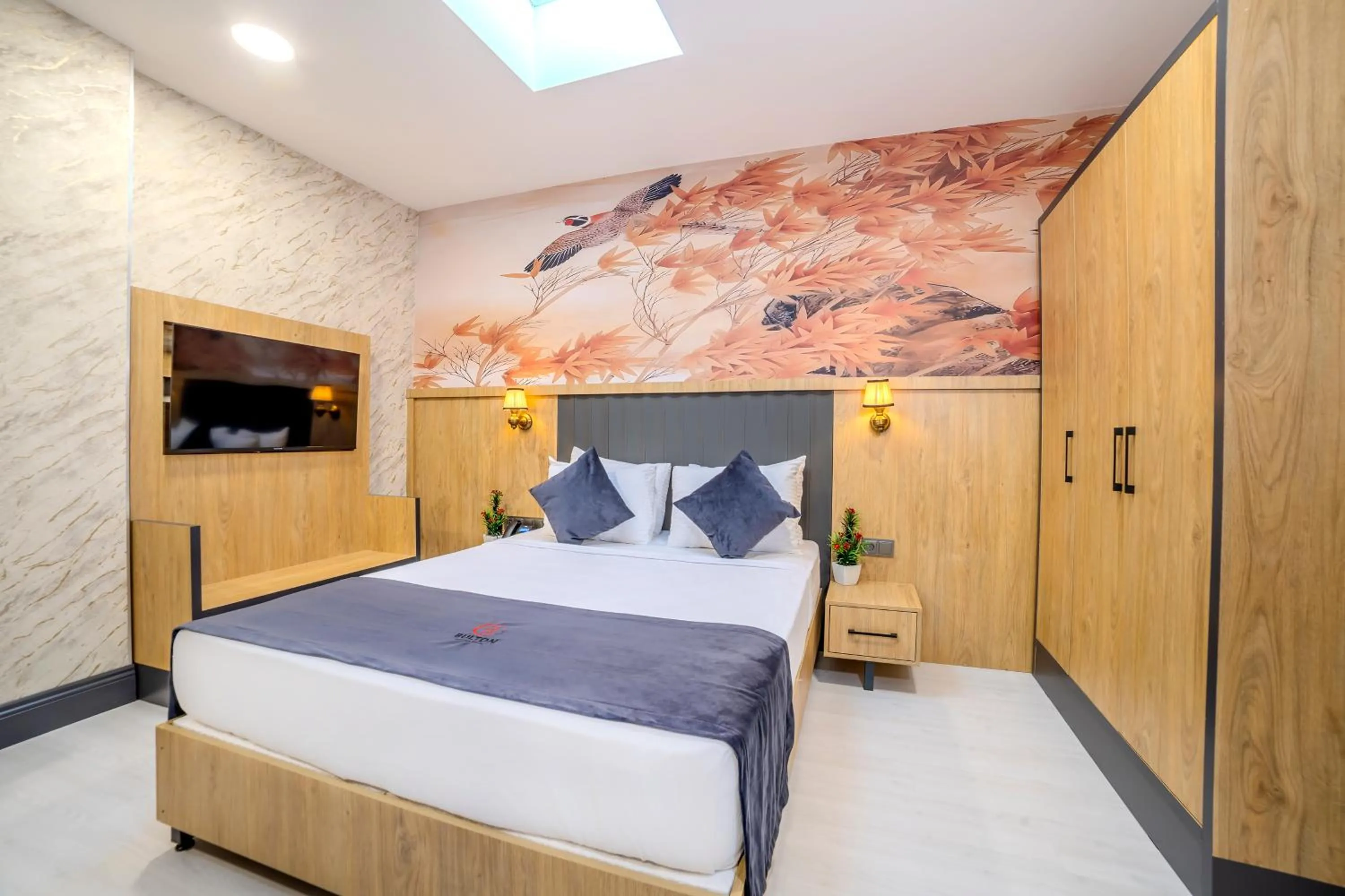 Photo of the whole room, Bed in Bulton Hotel Airport