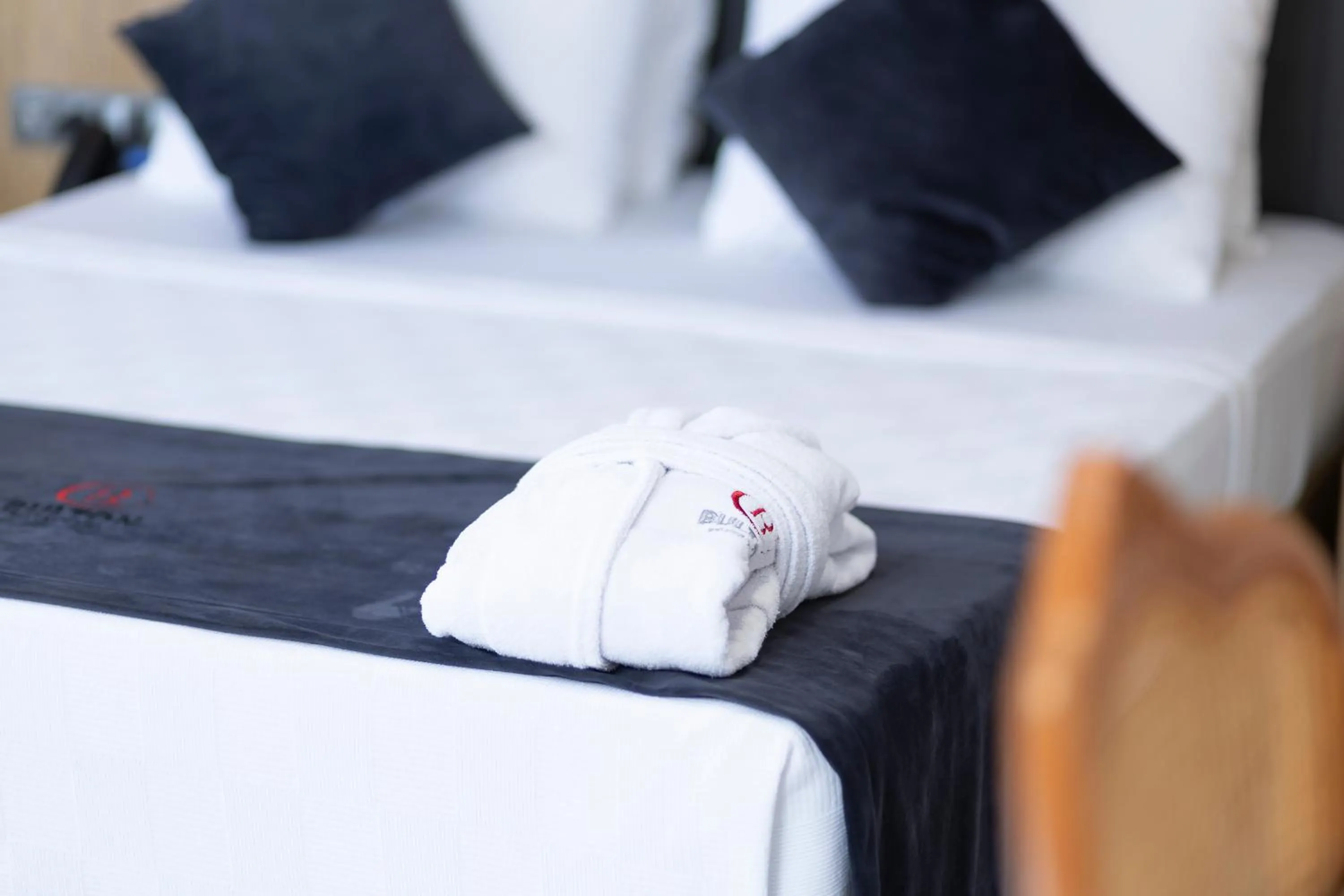 Nearby landmark, Bed in Bulton Hotel Airport