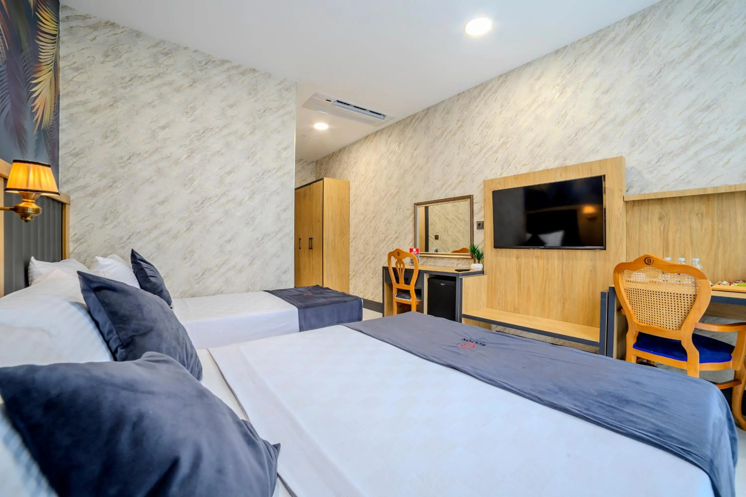 Photo of the whole room, Bed in Bulton Hotel Airport