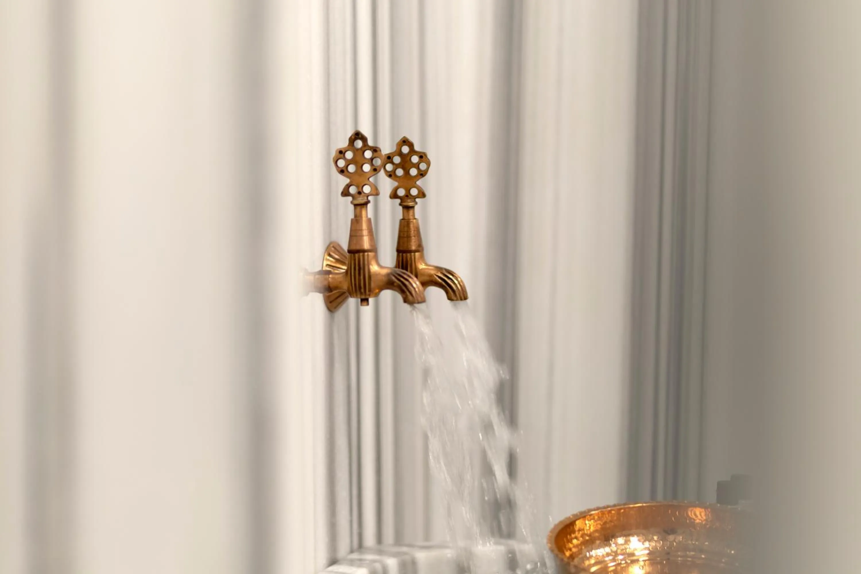 Public Bath in Bulton Hotel Airport