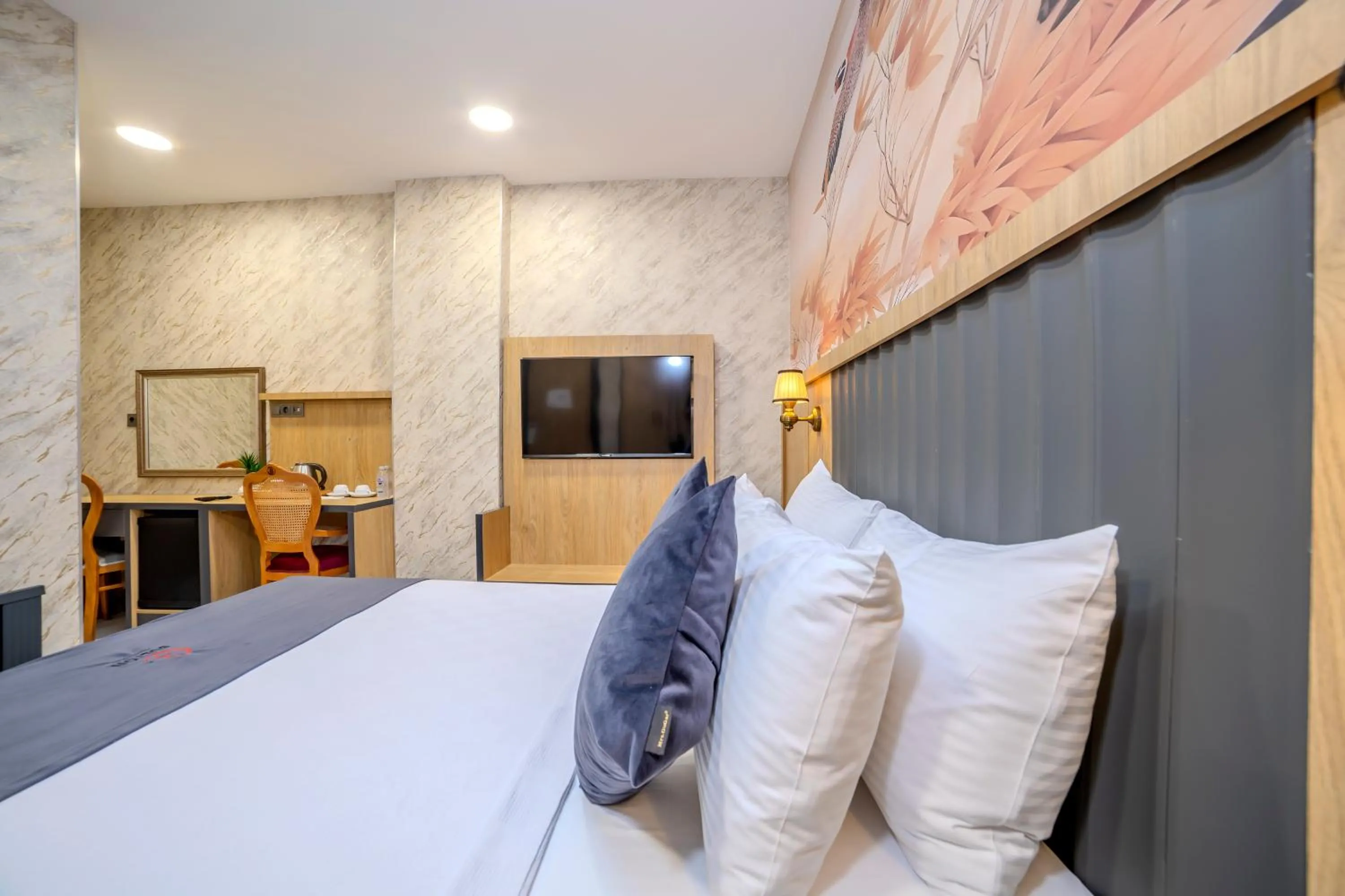 Photo of the whole room, Bed in Bulton Hotel Airport