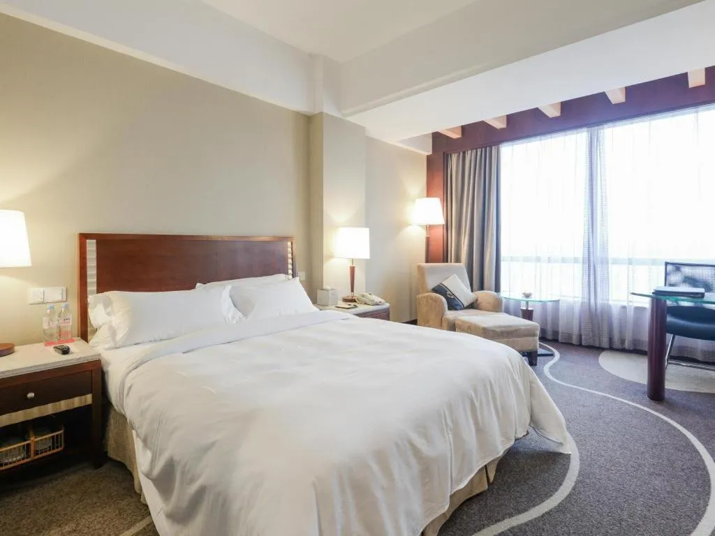 Bed in CP Peninsula Hotel