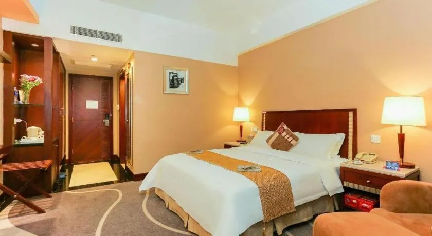 Bed in CP Peninsula Hotel