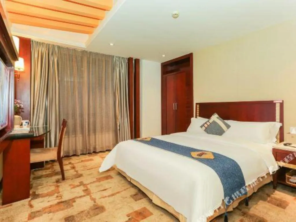 Bed in CP Peninsula Hotel