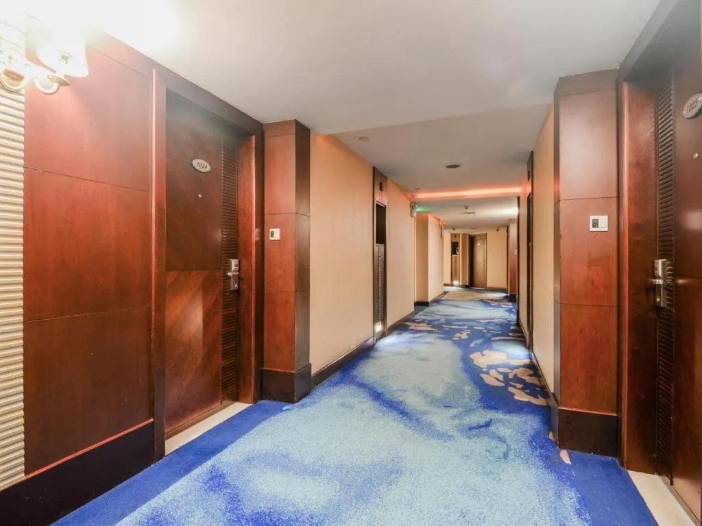 Bed in CP Peninsula Hotel