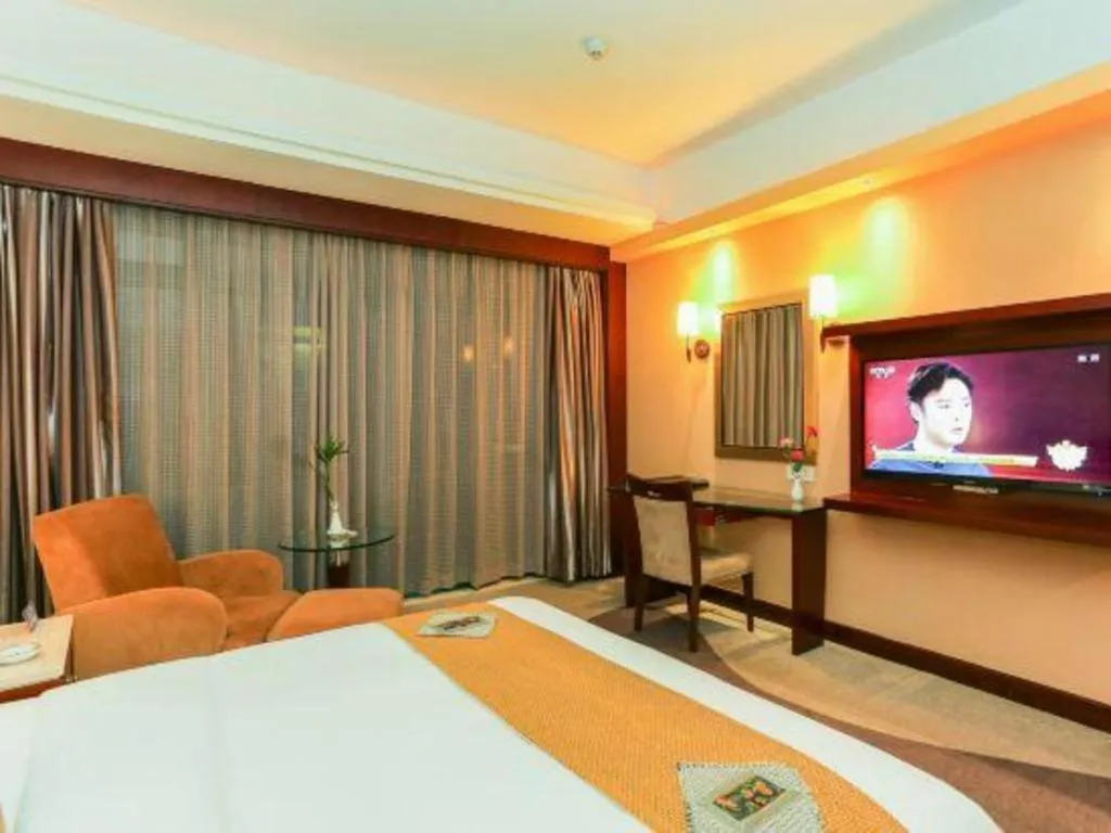 Bed in CP Peninsula Hotel