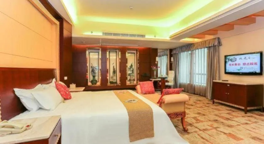 Bed in CP Peninsula Hotel