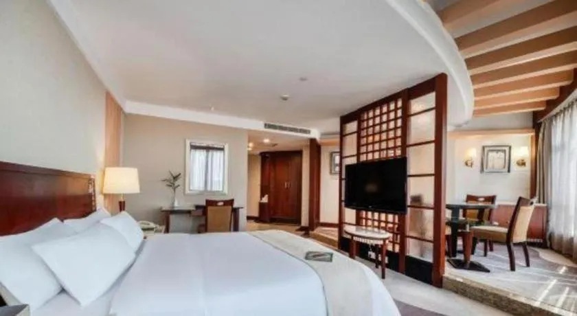 Bed in CP Peninsula Hotel