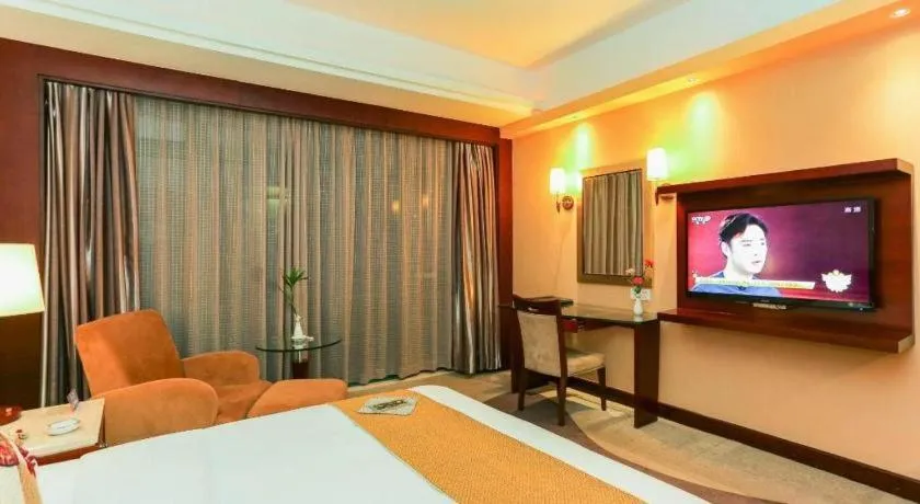 Bed in CP Peninsula Hotel