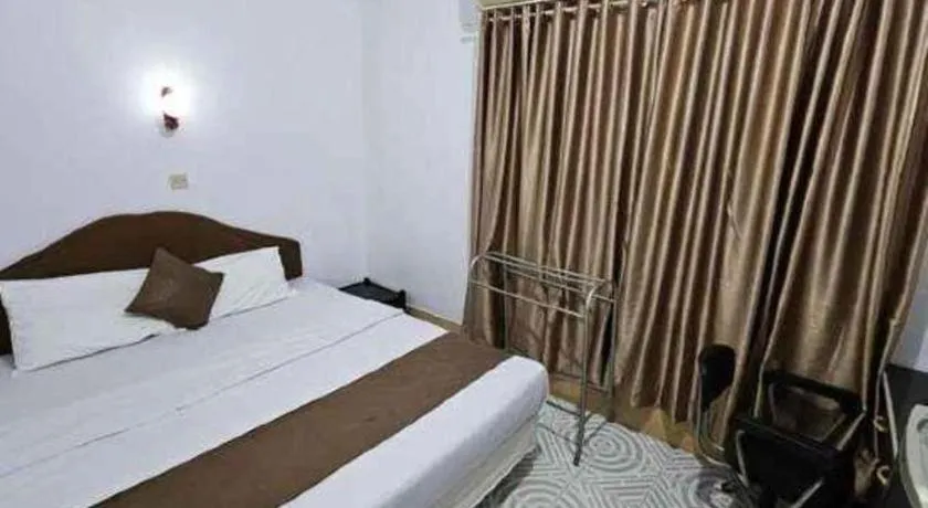 Bed in Hotel Sinar Khatulistiwa