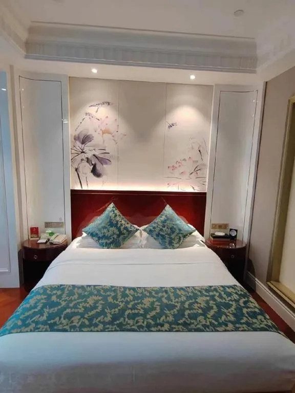 Bed in GreenTree Eastern Yancheng Binhai County Aobaolia Beichen Hotel