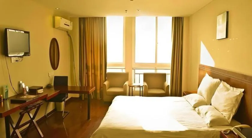 Bed in GreenTree Inn Yancheng Xiangshui Bus Station Express Hotel