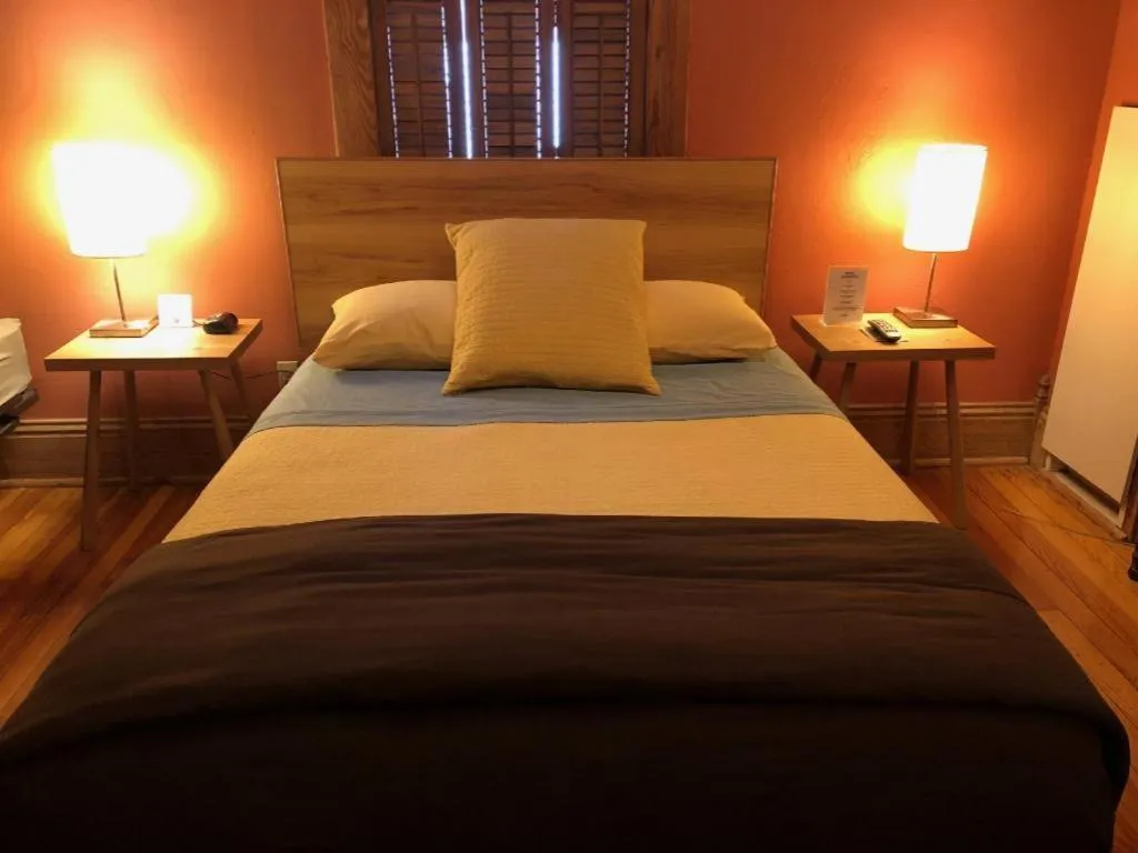 Bed in Hotel Frederick