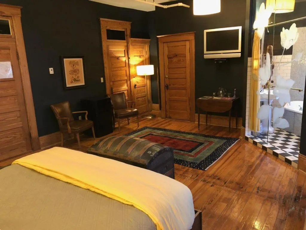 Bed in Hotel Frederick