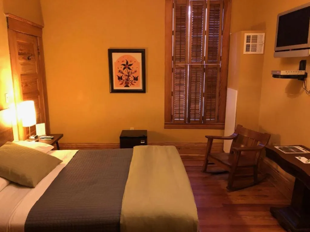 Bed in Hotel Frederick