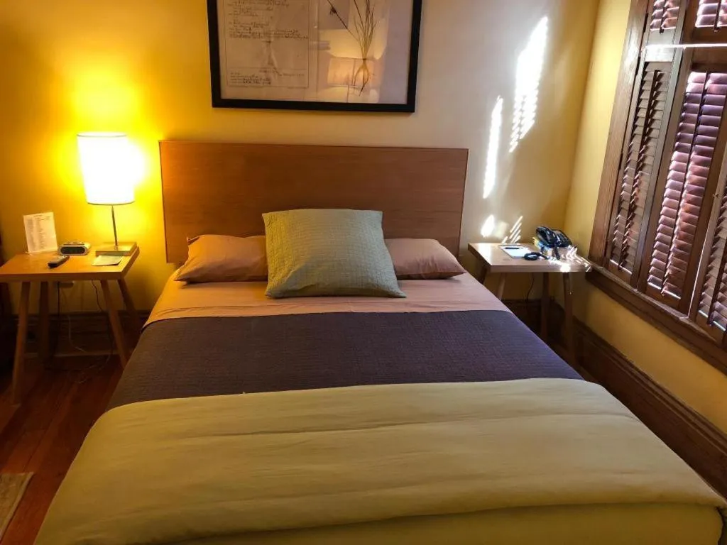 Bed in Hotel Frederick