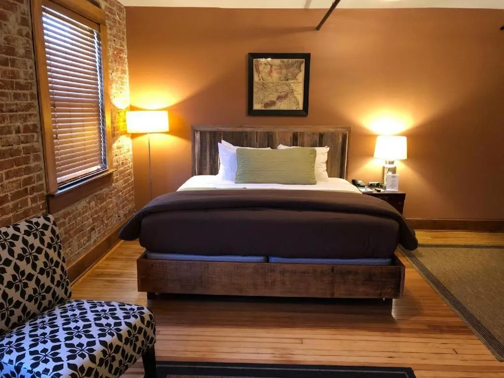 Bed in Hotel Frederick