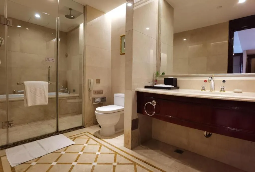 Chutian Guangdong International Hotel