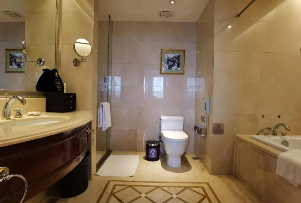 Chutian Guangdong International Hotel