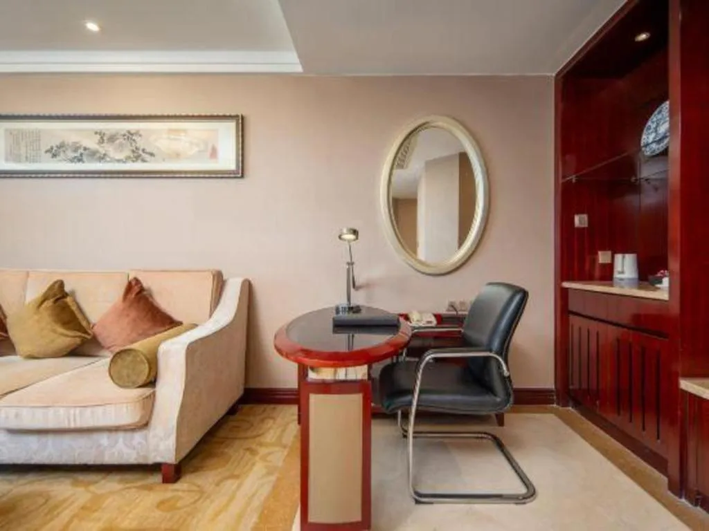 Chutian Guangdong International Hotel