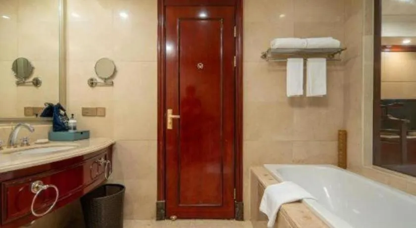 Chutian Guangdong International Hotel