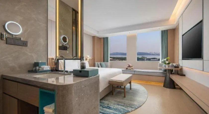 Chutian Guangdong International Hotel