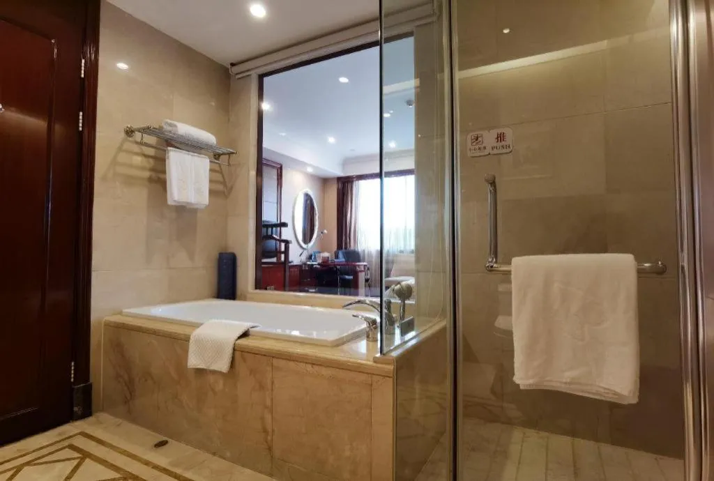 Chutian Guangdong International Hotel