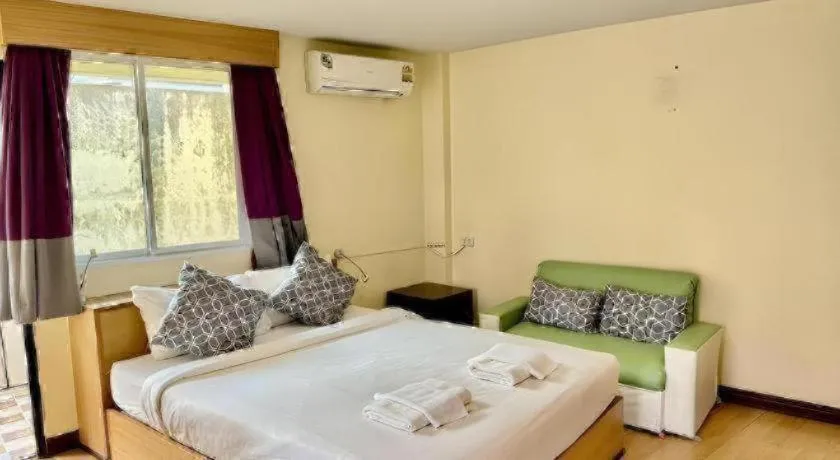 Bed in A7 Hotel Pattaya