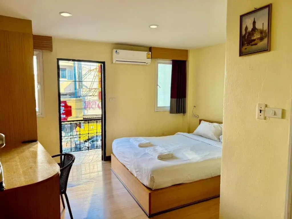 Bed in A7 Hotel Pattaya