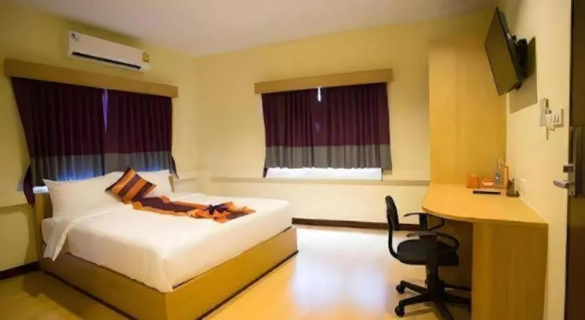 Bed in A7 Hotel Pattaya