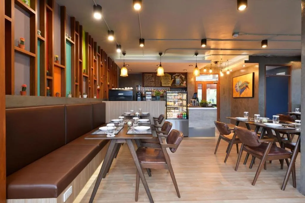 Amphawa Riverfront Hotel