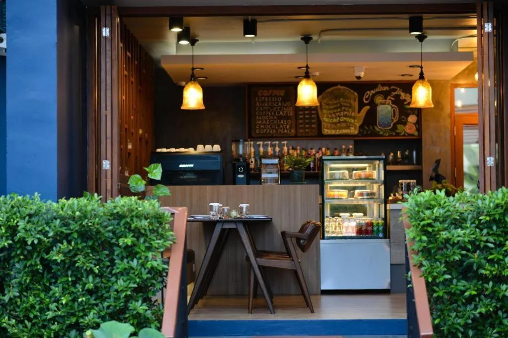 Amphawa Riverfront Hotel