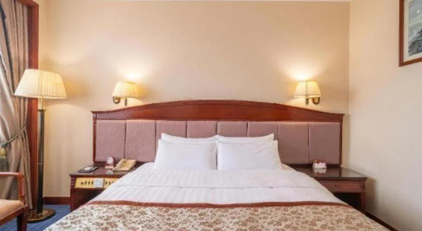 Bed in Quanzhou Hotel