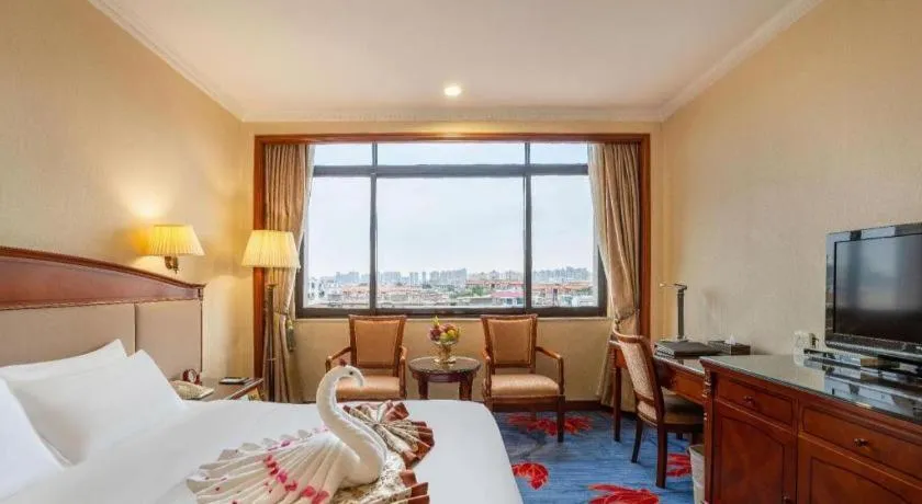 Bed in Quanzhou Hotel