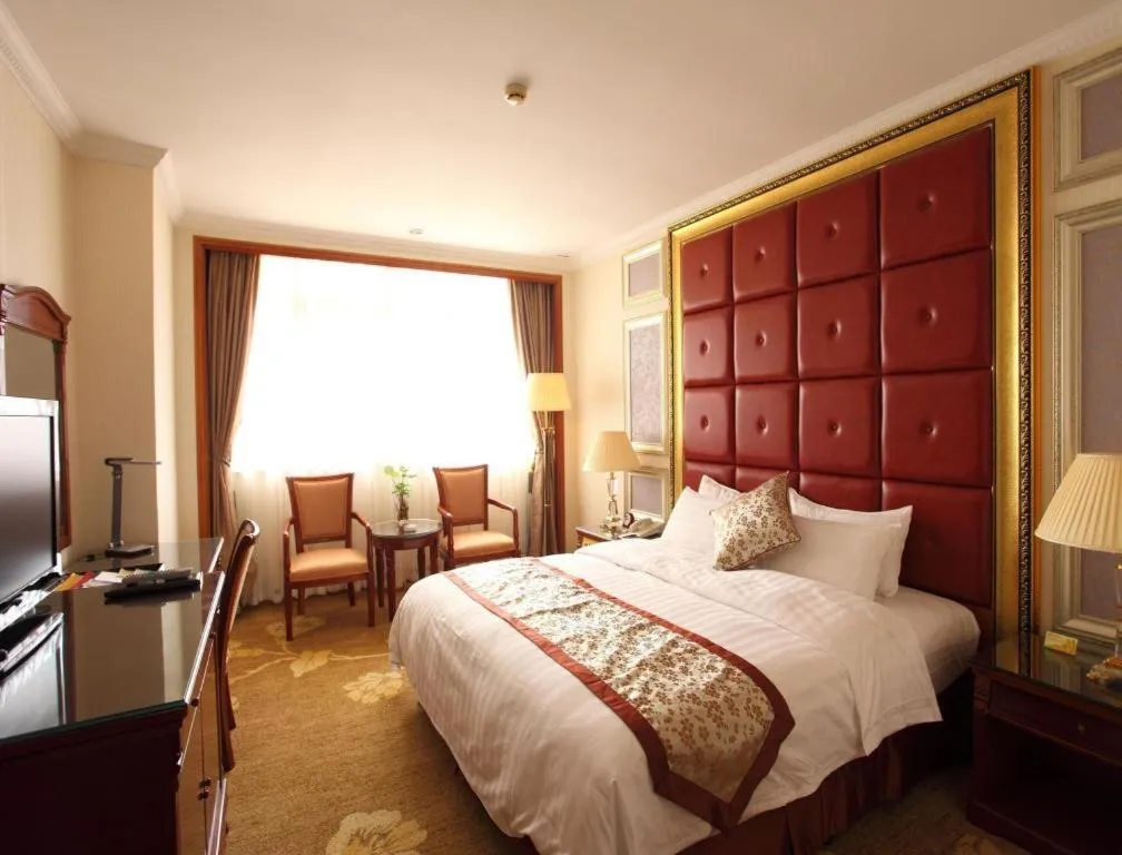 Bed in Quanzhou Hotel