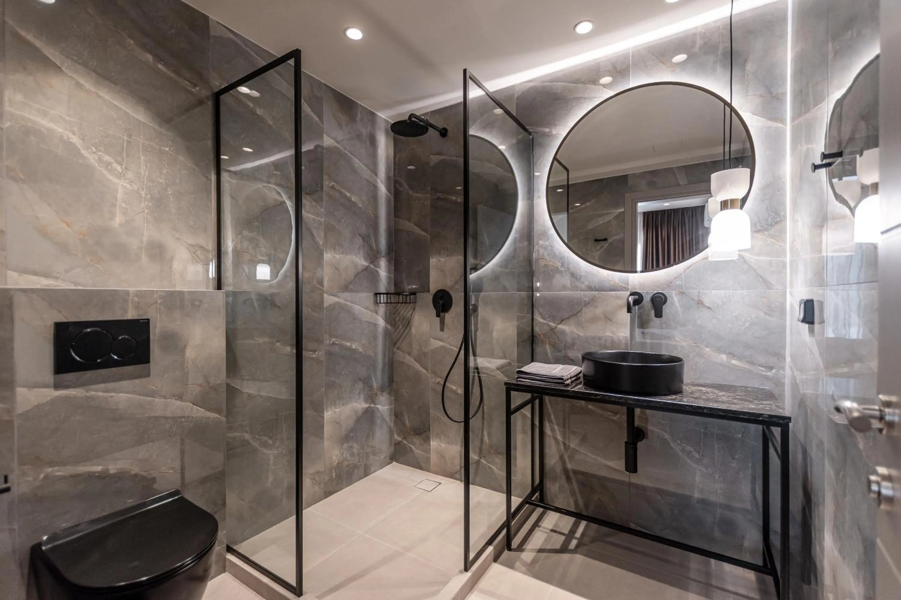 Shower in Lithia Exclusive Villas