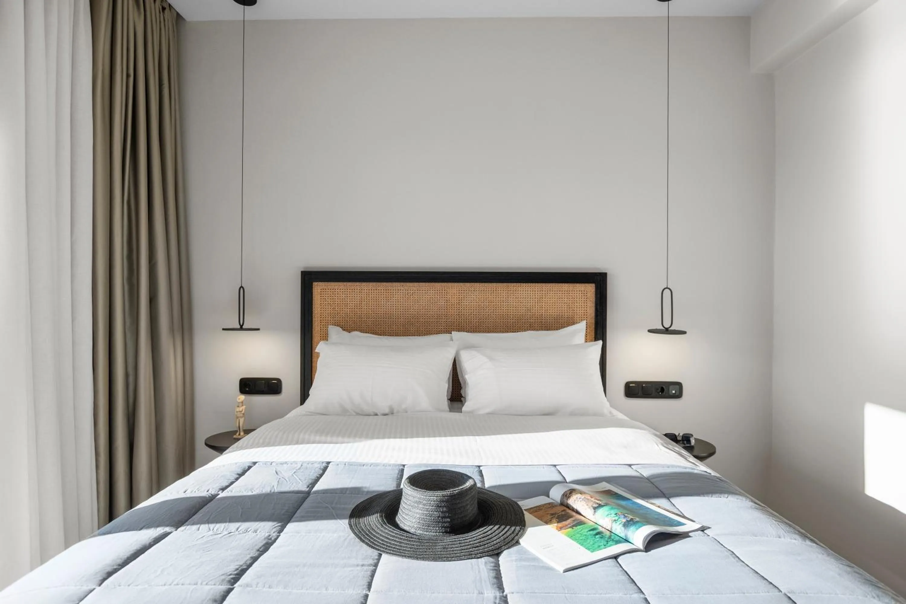 Shower, Bed in Lithia Exclusive Villas