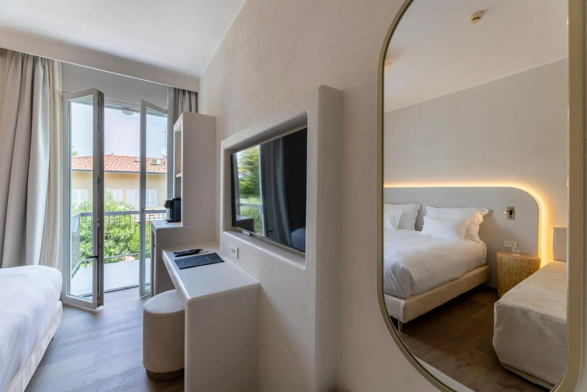 Bedroom, Bed in Hi Hotels Sirmione - Lakeview Pool