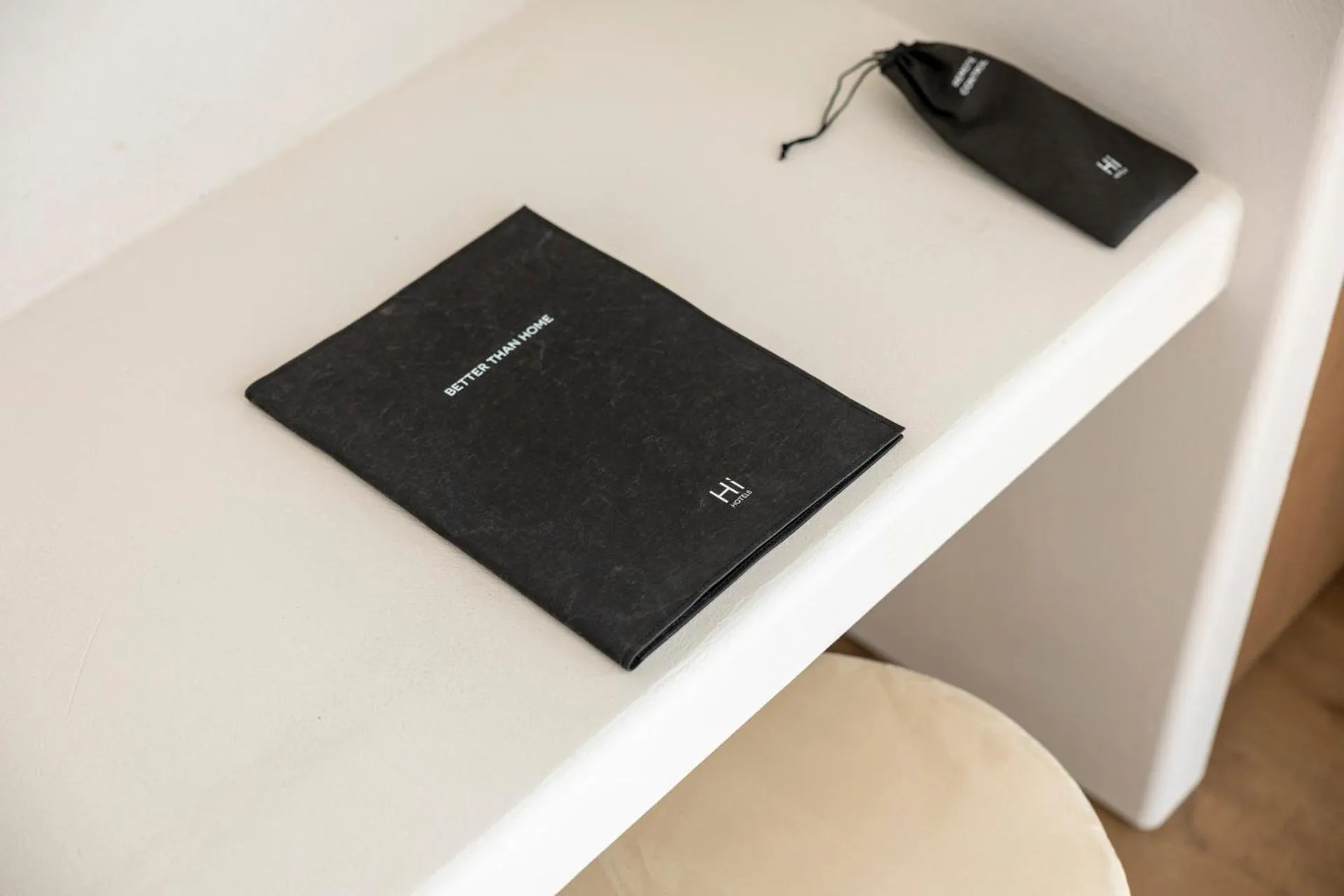 hair dresser in Hi Hotels Sirmione - Lakeview Pool