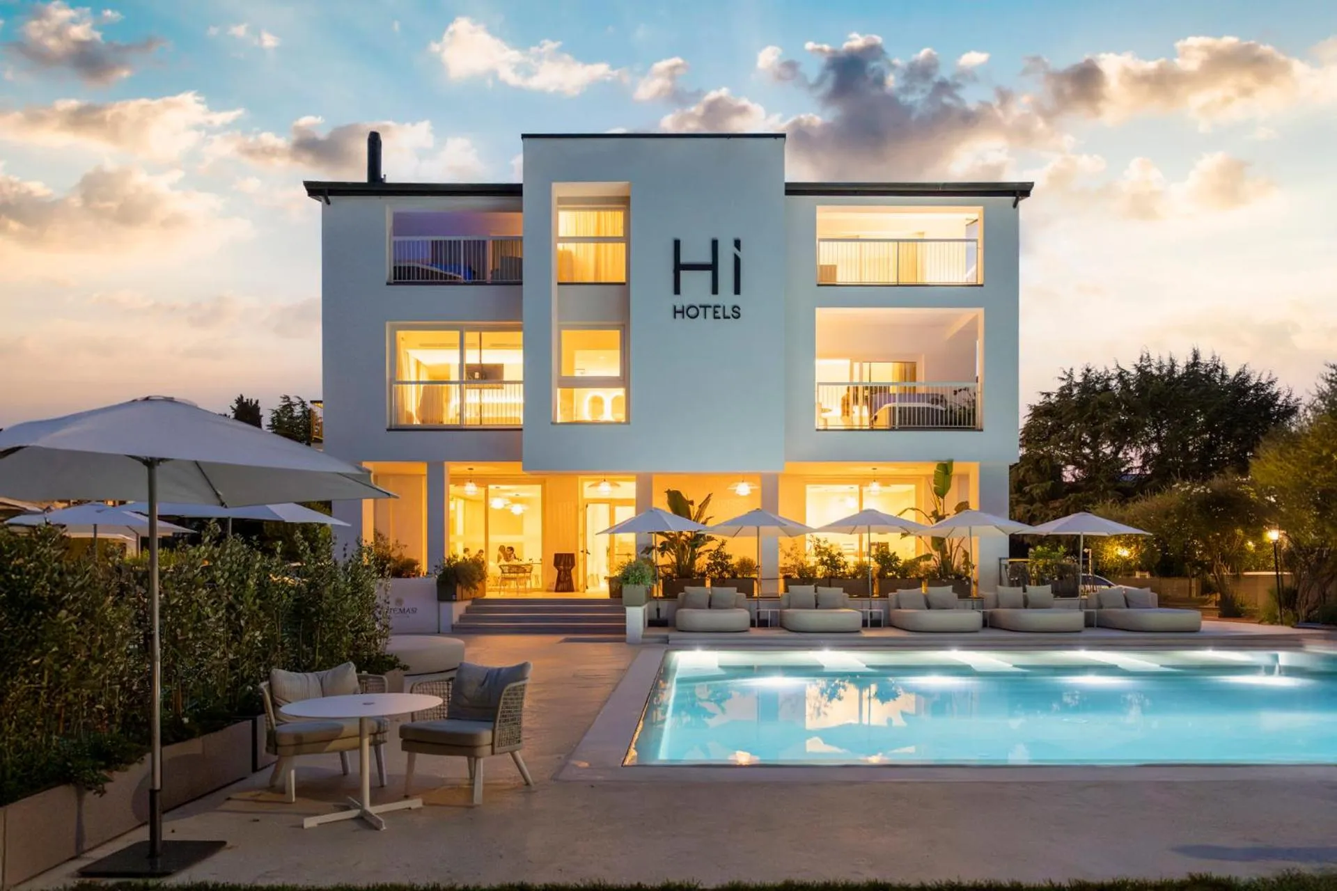 Property building in Hi Hotels Sirmione - Lakeview Pool