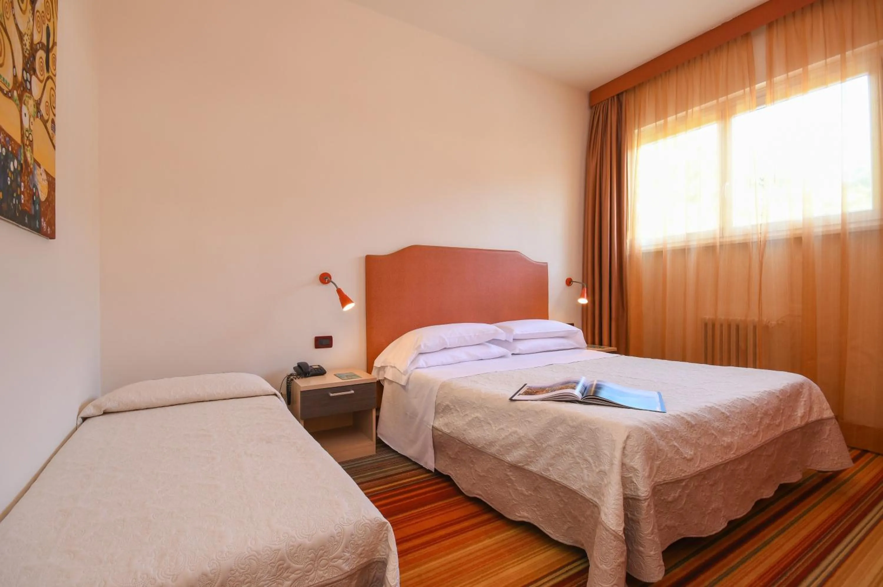 Bedroom in Hotel Suisse