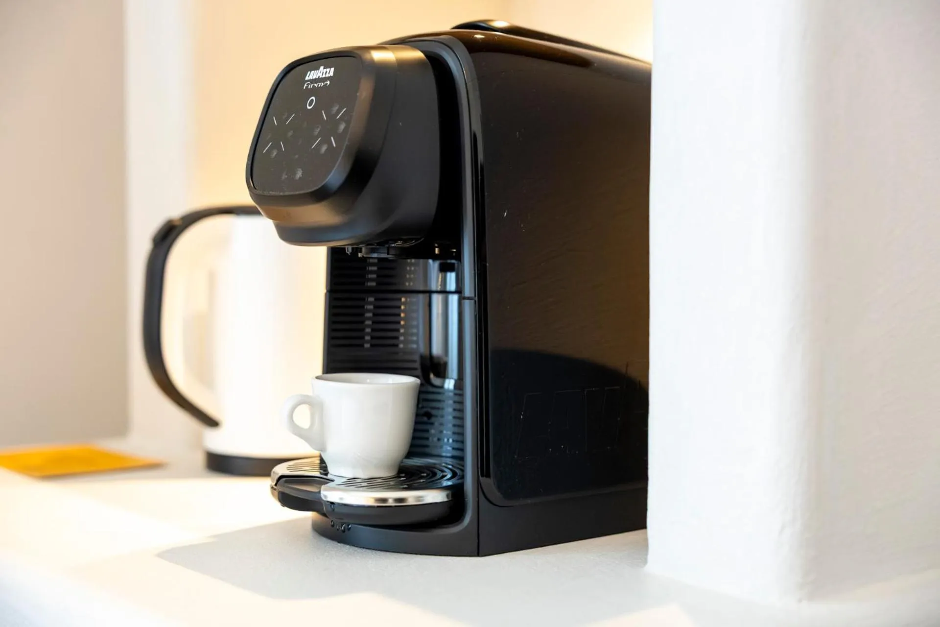 Coffee/tea facilities in Hi Hotels Sirmione - Lakeview Pool