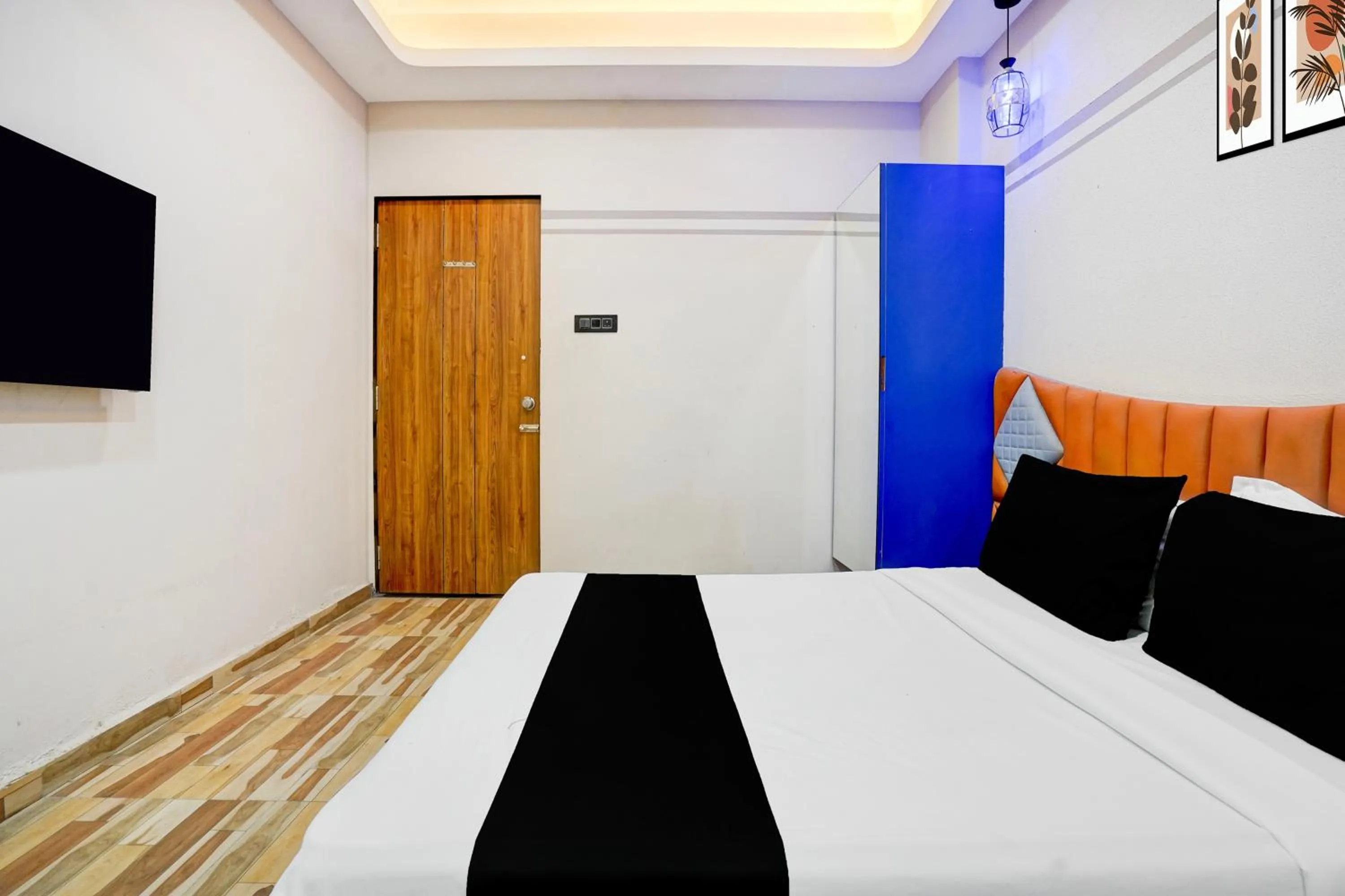 Bedroom, Bed in Collection O Kosad Railway Station Formerly Hotel Royal Orbits